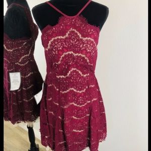 Trixxi Juniors Burgundy Nude Halter Neck Formal Prom Wedding Dress sz 11 NWT